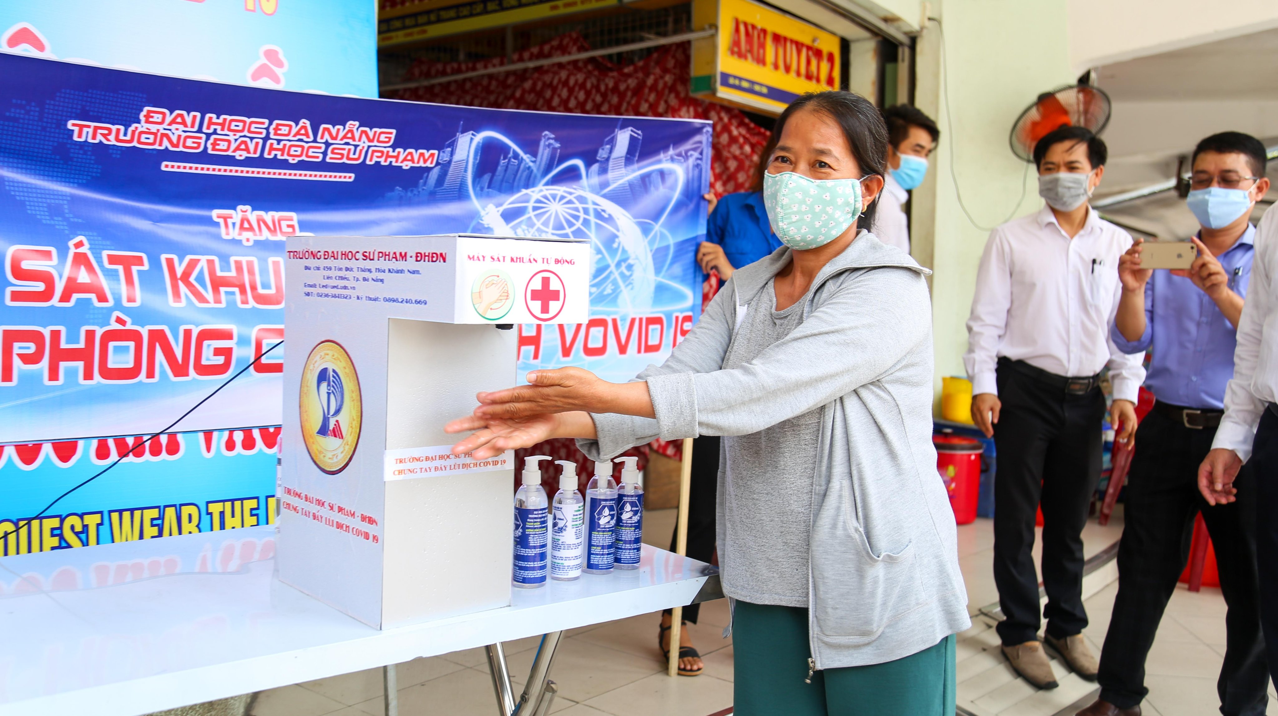 Đà Nẵng đặt máy rửa tay tự động tại một số chợ trên địa bàn

